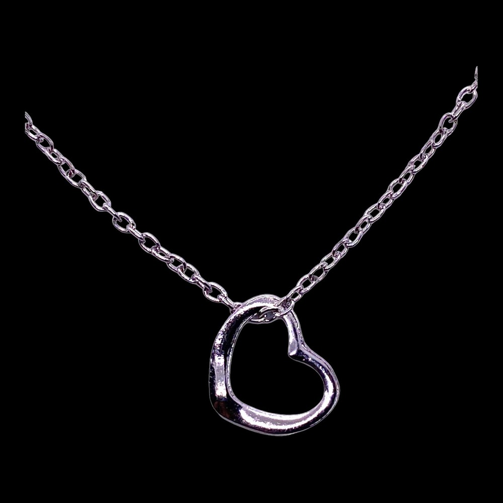18” Imitation Silver Heart Necklace in Jewelry Gift Box